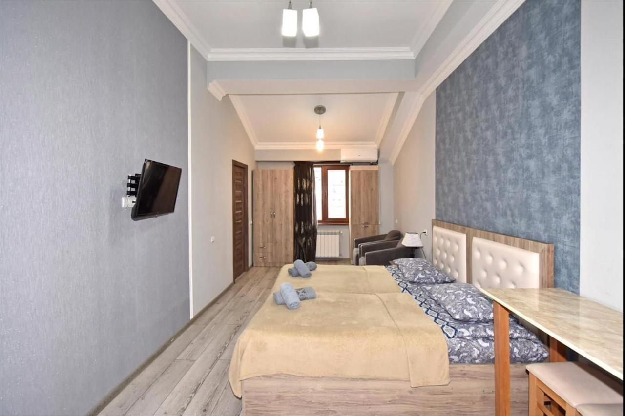 Modern Apartments And Tours Yerevan Bagian luar foto