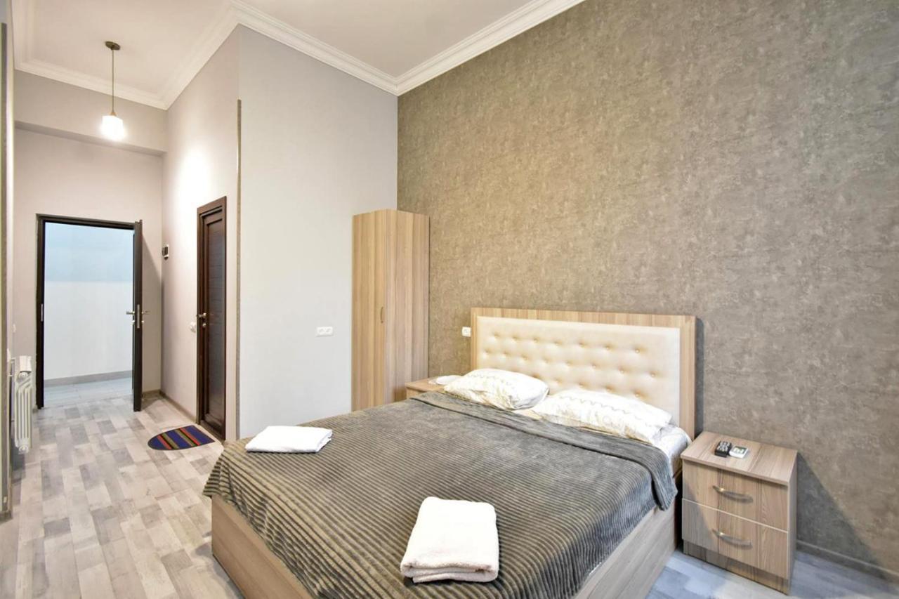 Modern Apartments And Tours Yerevan Bagian luar foto