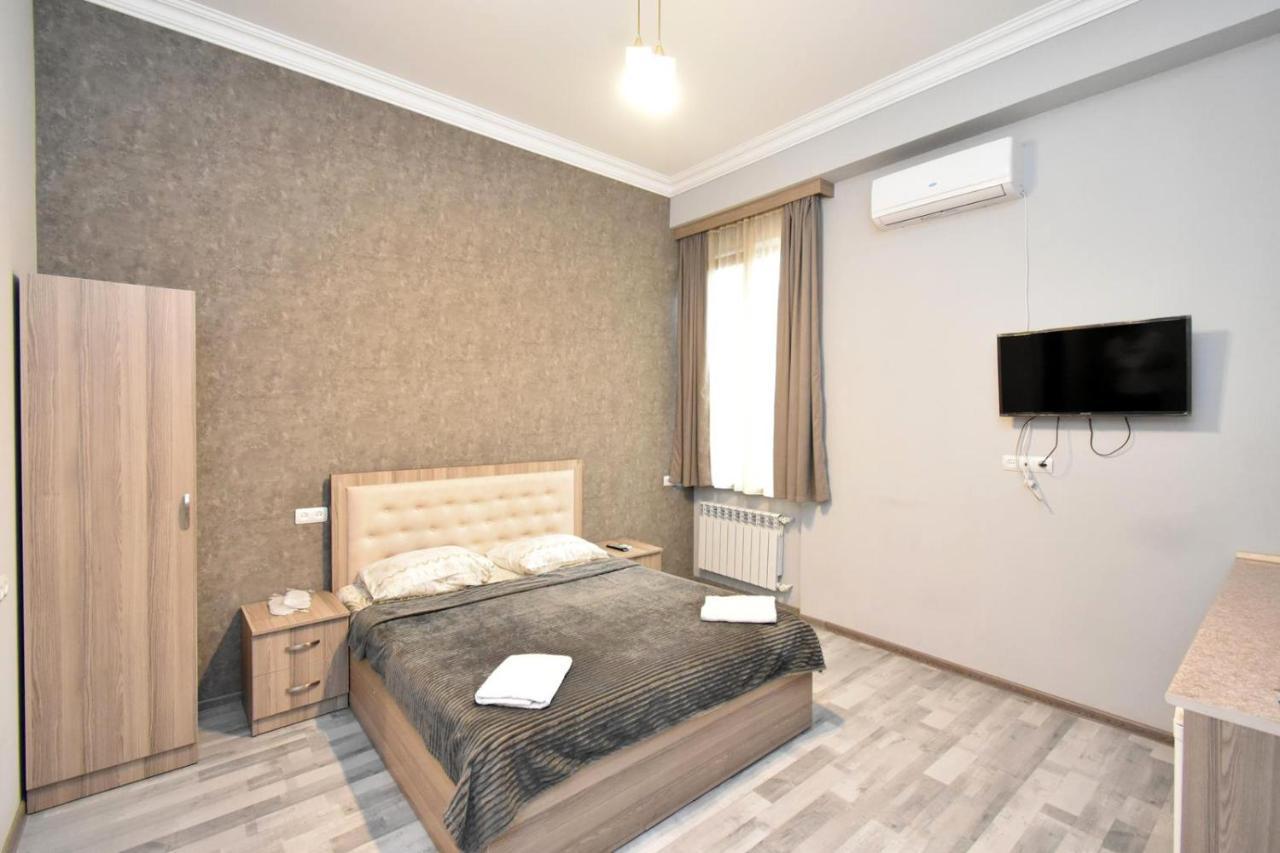 Modern Apartments And Tours Yerevan Bagian luar foto