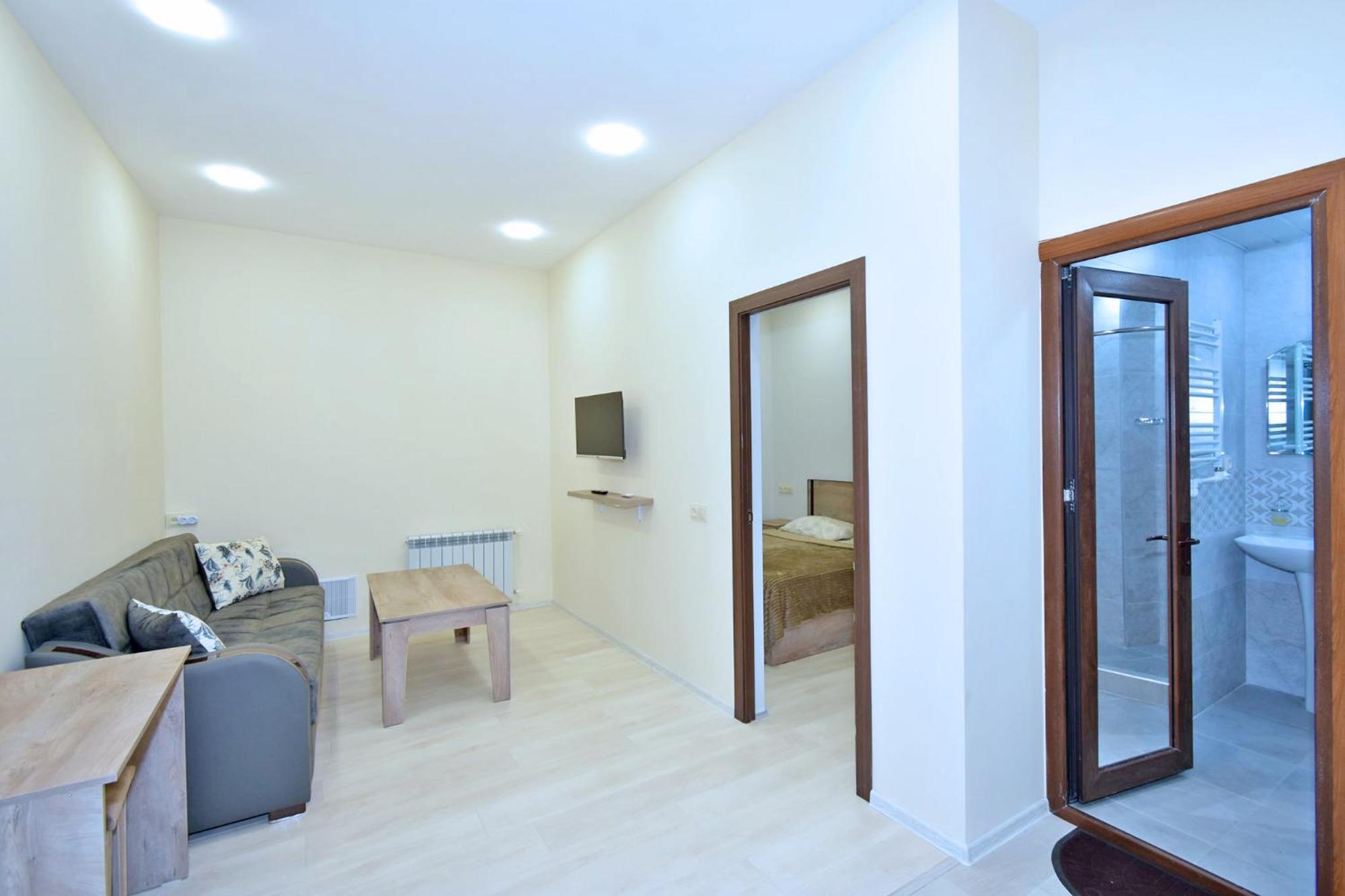 Modern Apartments And Tours Yerevan Bagian luar foto
