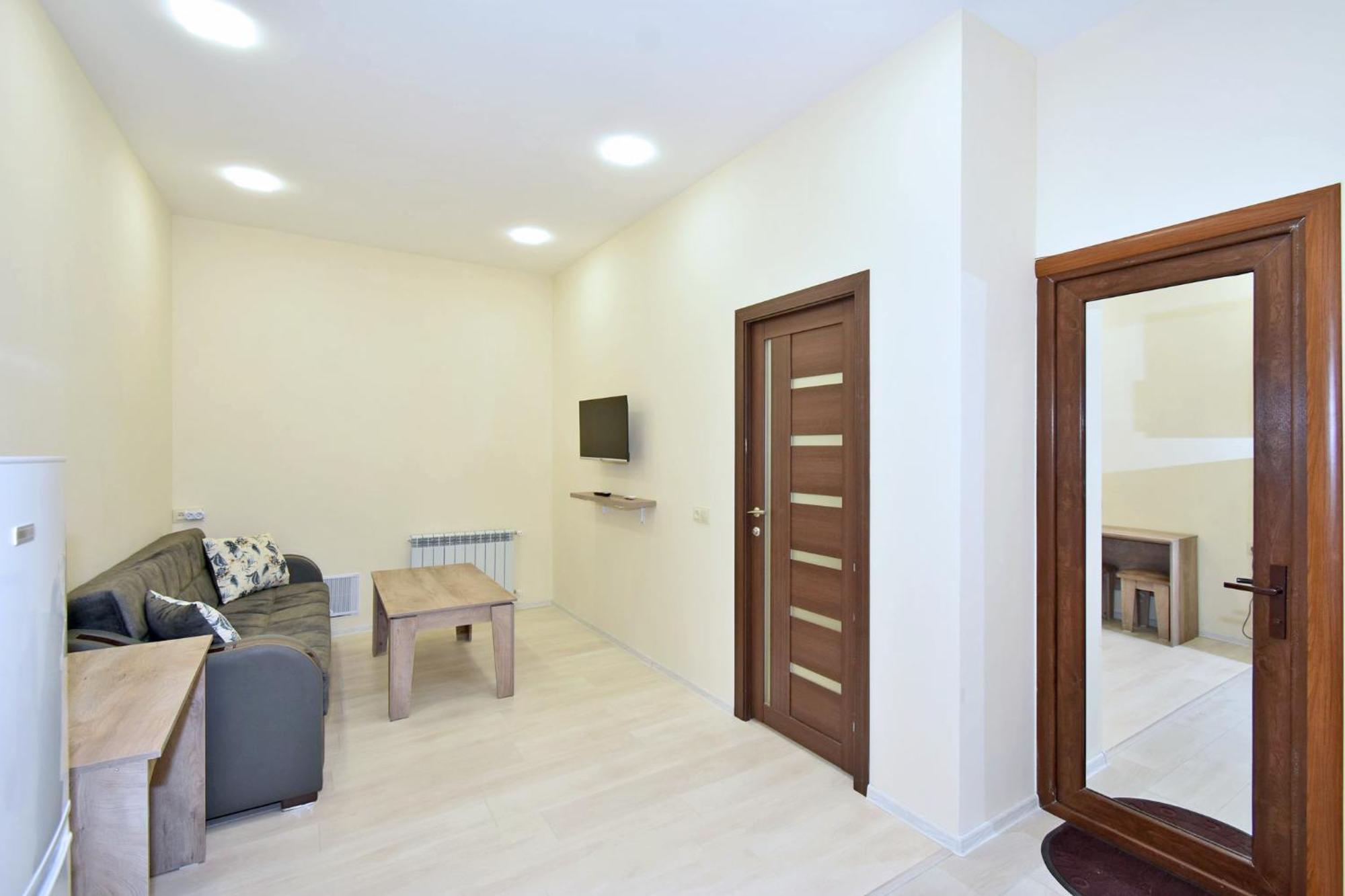 Modern Apartments And Tours Yerevan Bagian luar foto