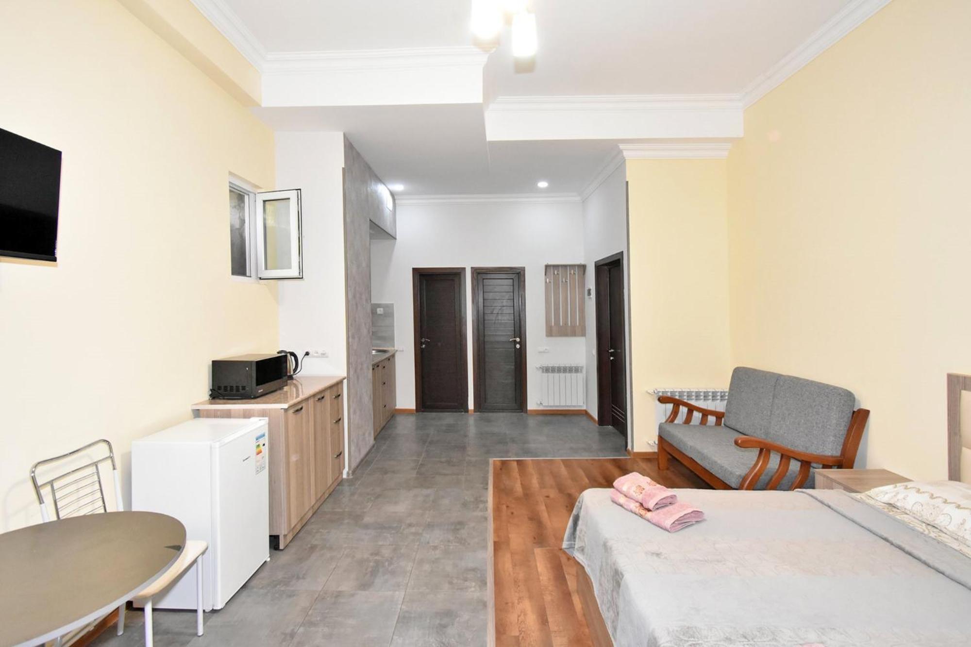 Modern Apartments And Tours Yerevan Bagian luar foto