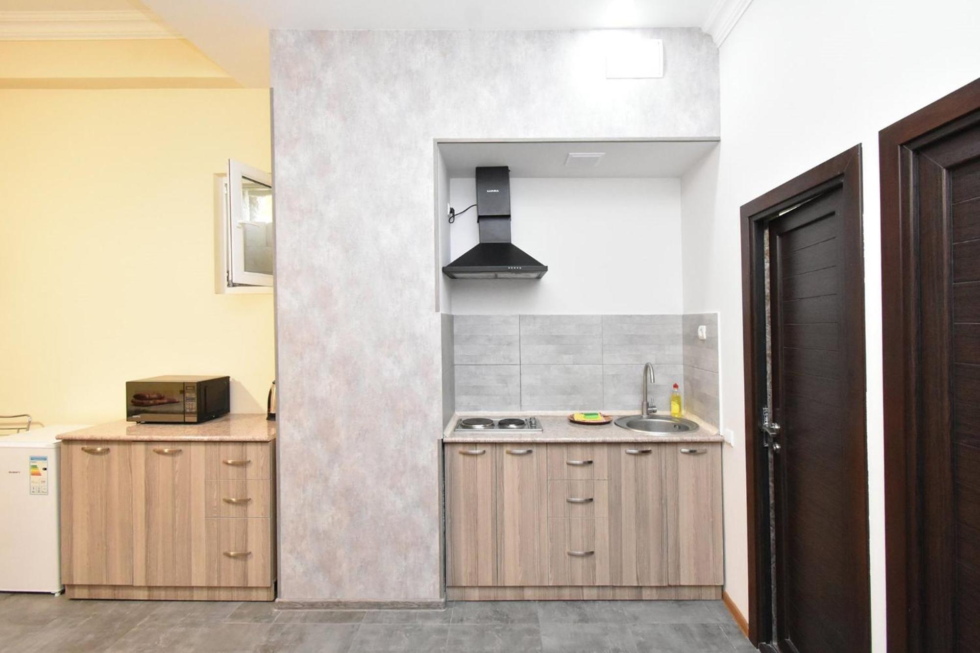 Modern Apartments And Tours Yerevan Bagian luar foto